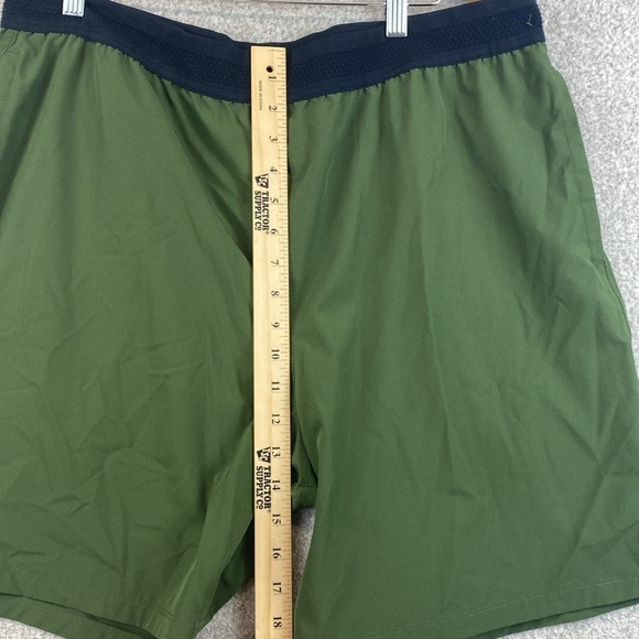 Fabletics Fundamentals unlined men’s shorts elastic waist pull on green black - Picture 9 of 9